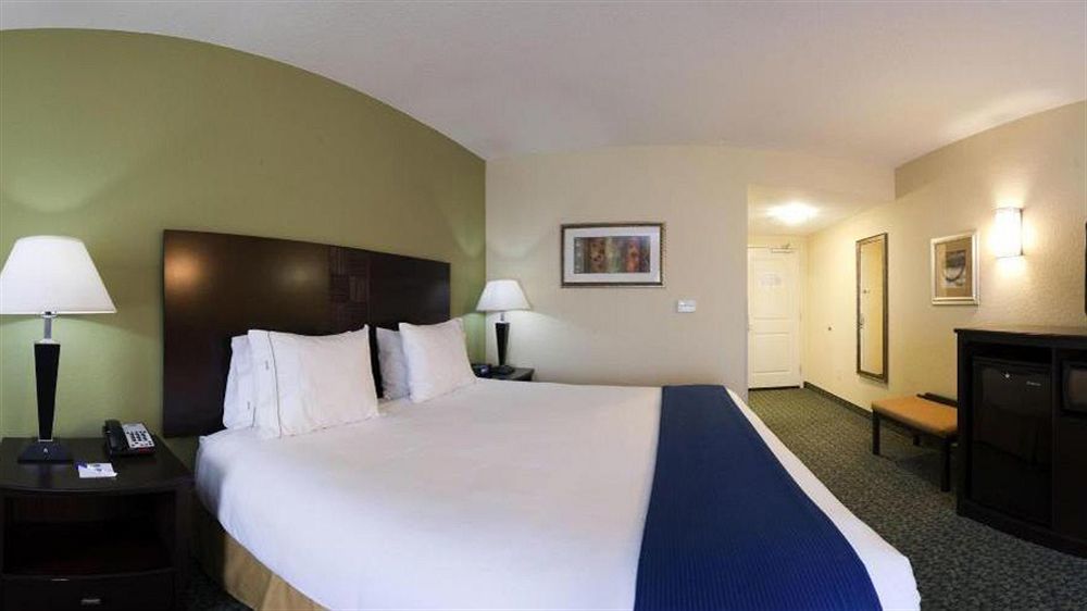 Holiday Inn Express & Suites Covington By Ihg Exterior foto