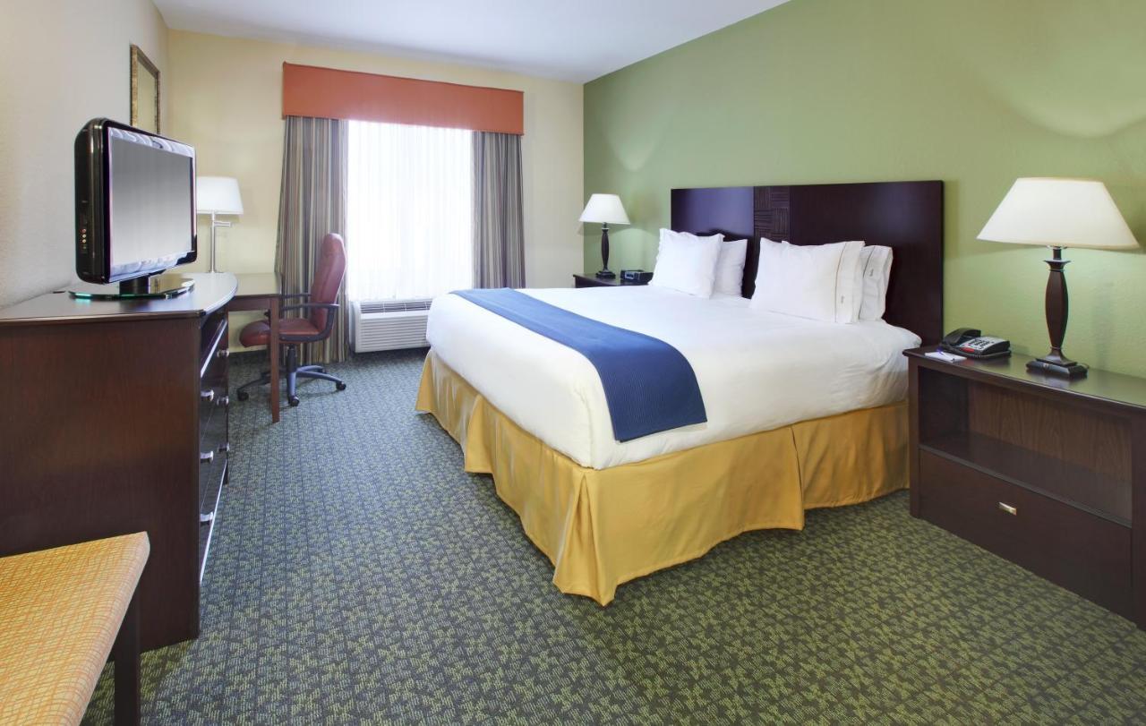 Holiday Inn Express & Suites Covington, An Ihg Hotel Exterior foto